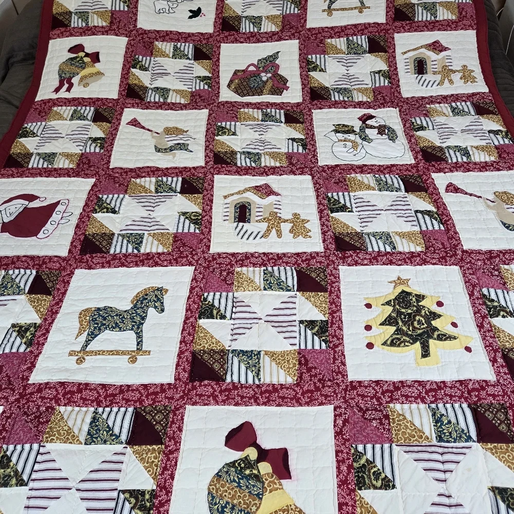 Christmas Handmade Quilt Throw 66”x 88” Red Green Patchwork